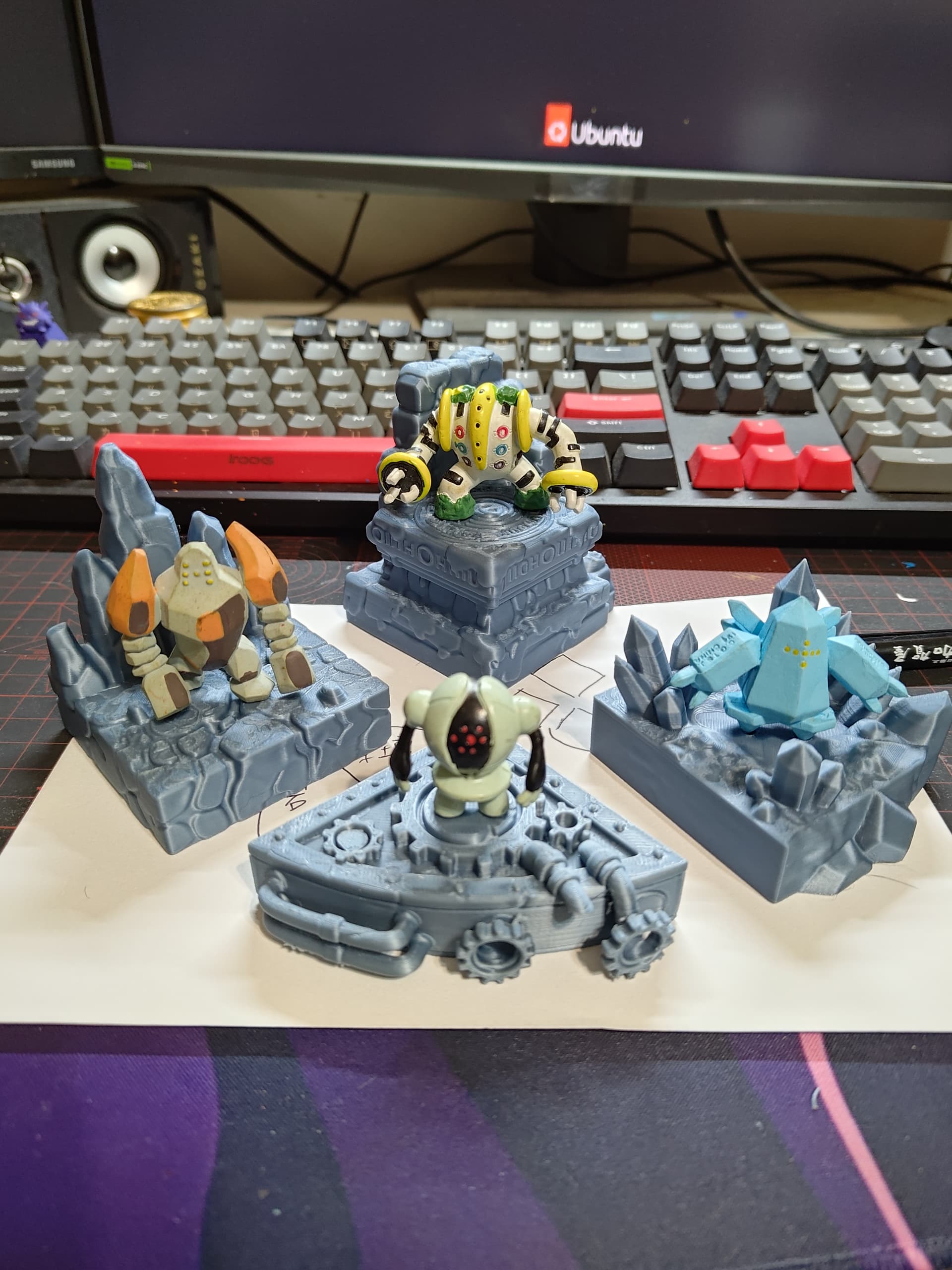 Regi Family: Modular Diorama - Thumbnail