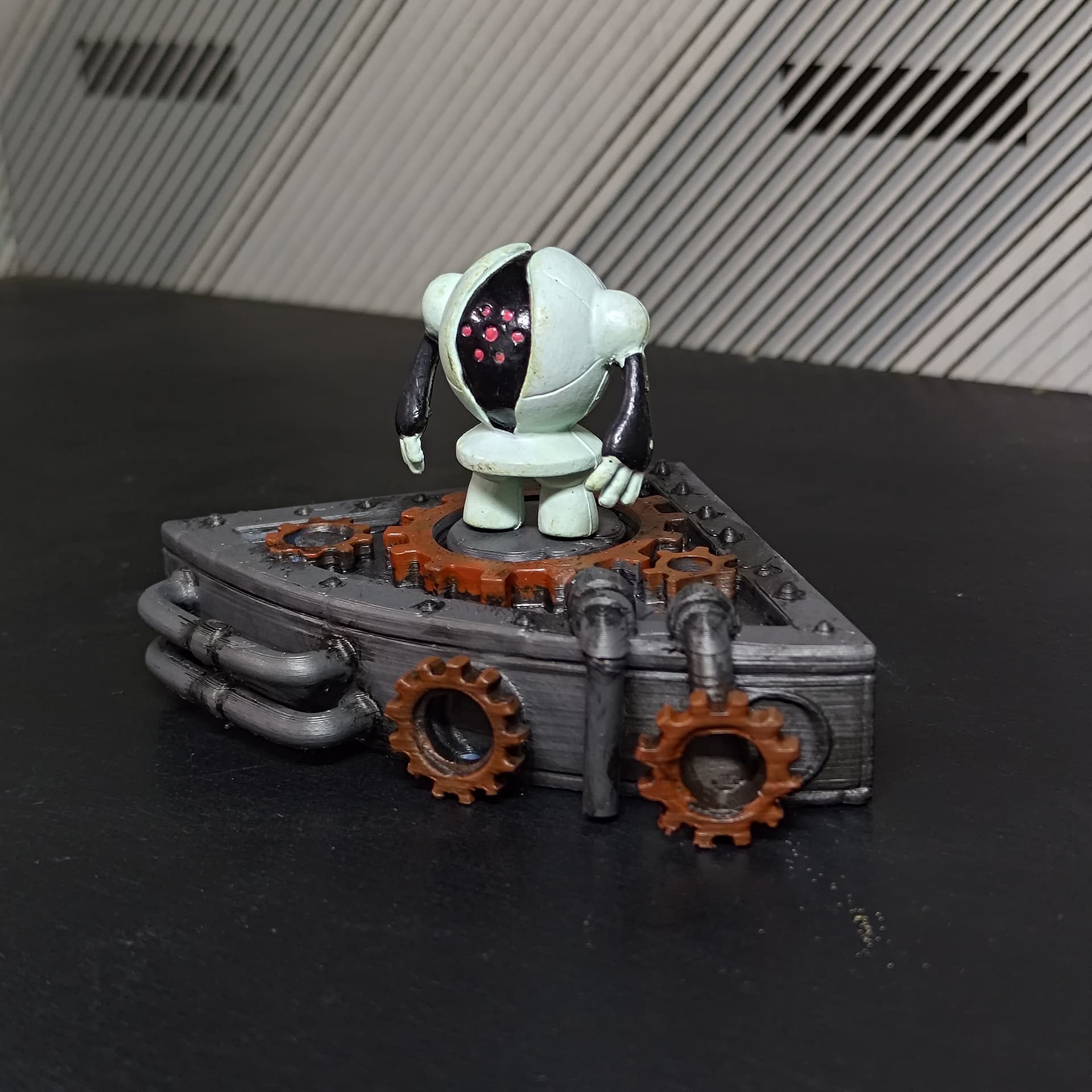 Regi Family: Modular Diorama - Thumbnail