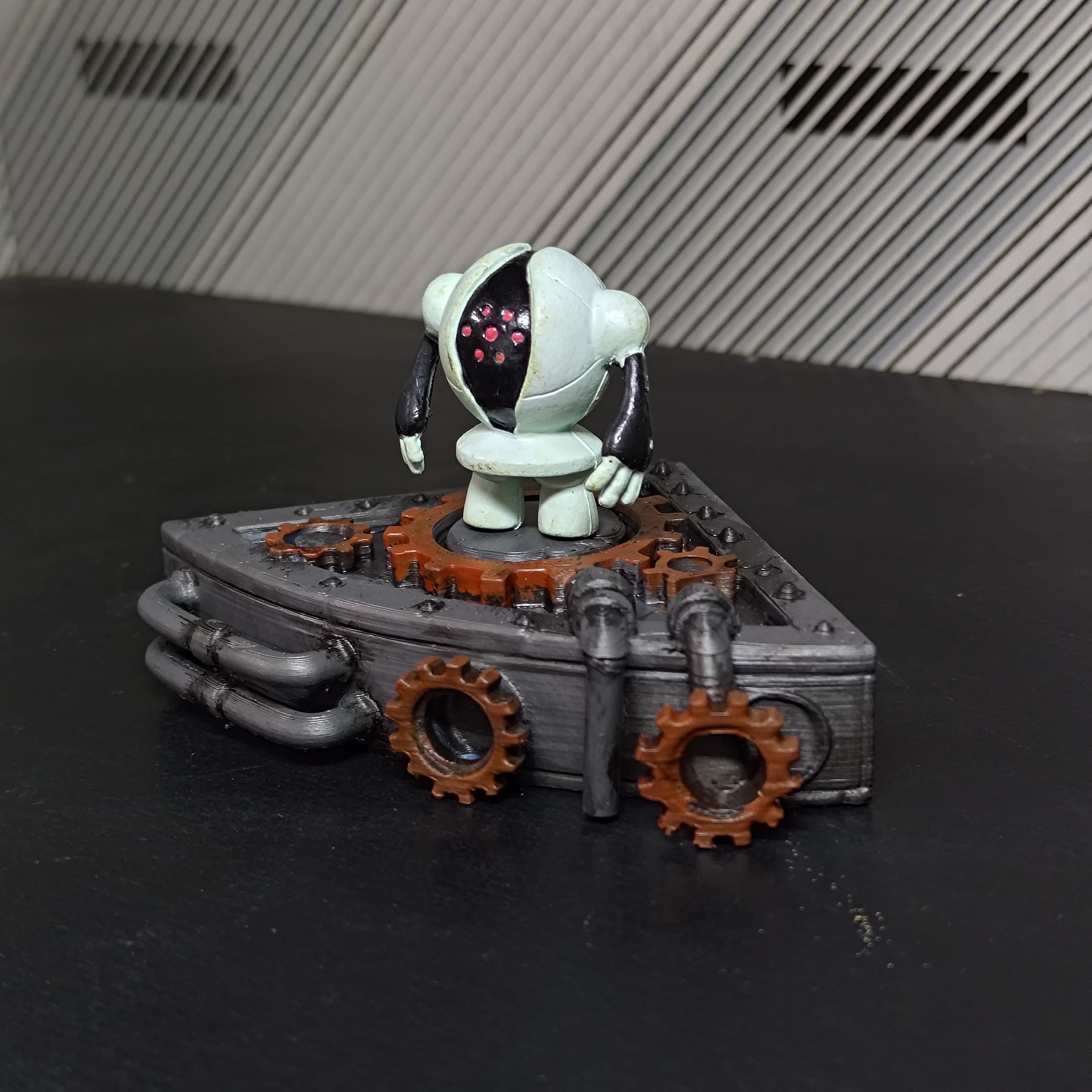 雷吉家族：模組化組合地臺 - Thumbnail